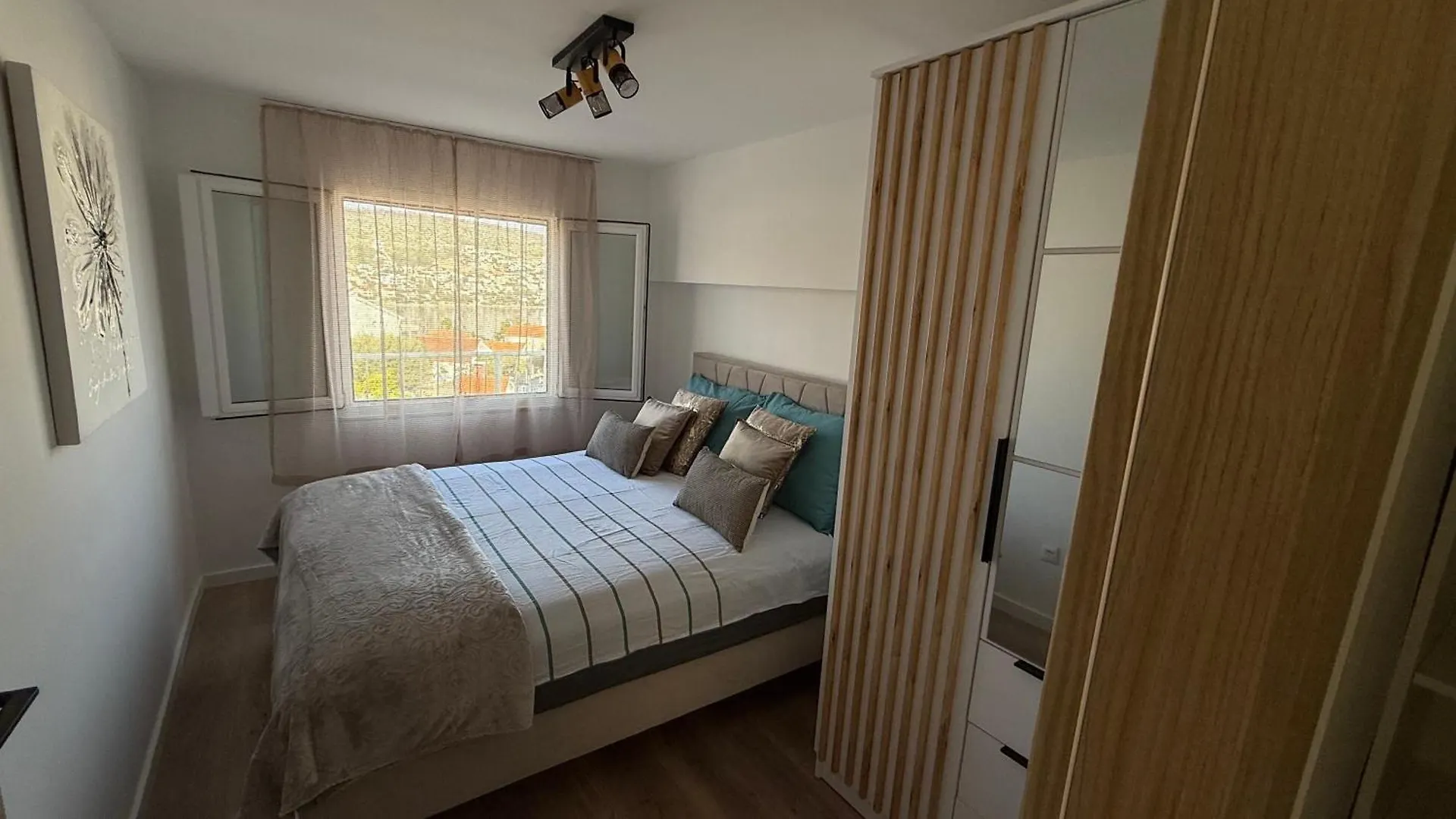 Apartments Petar - Parking And Seaview تروغير