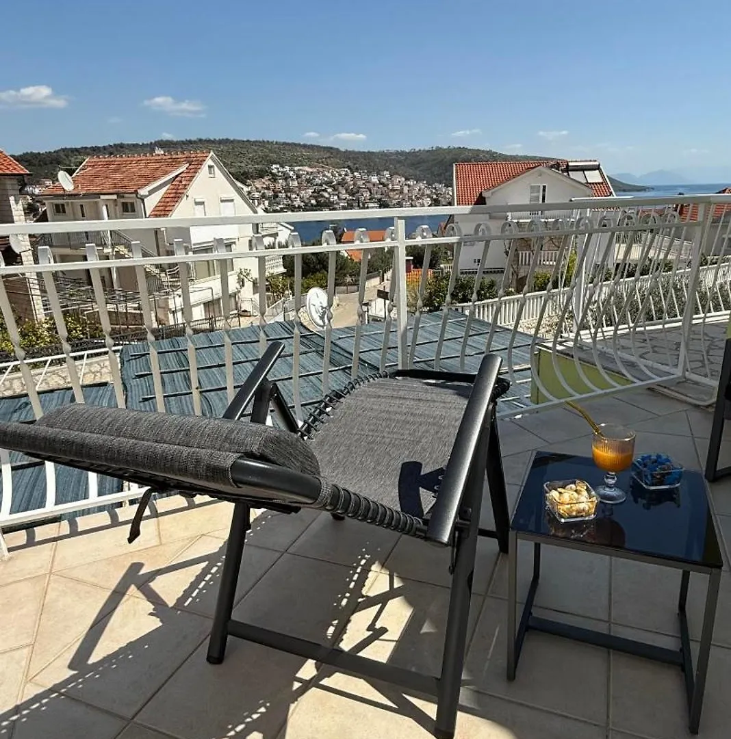 Apartments Petar - Parking And Seaview تروغير كرواتيا