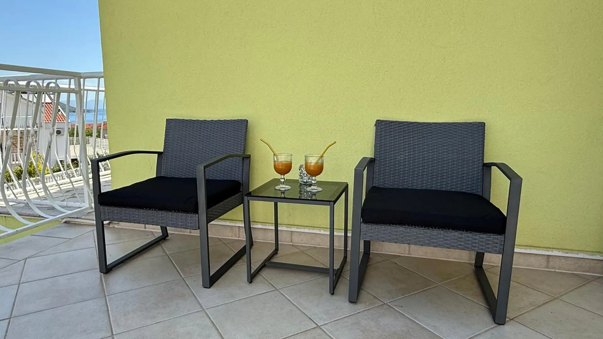 Apartments Petar - Parking And Seaview تروغير
