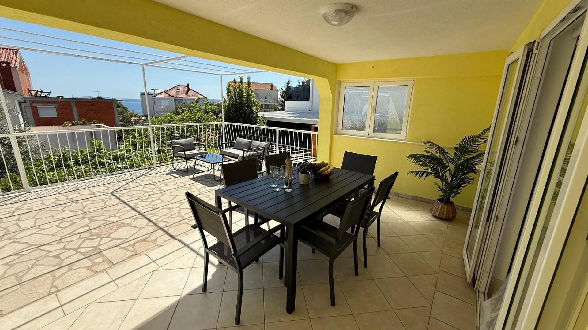 Apartments Petar - Parking And Seaview تروغير