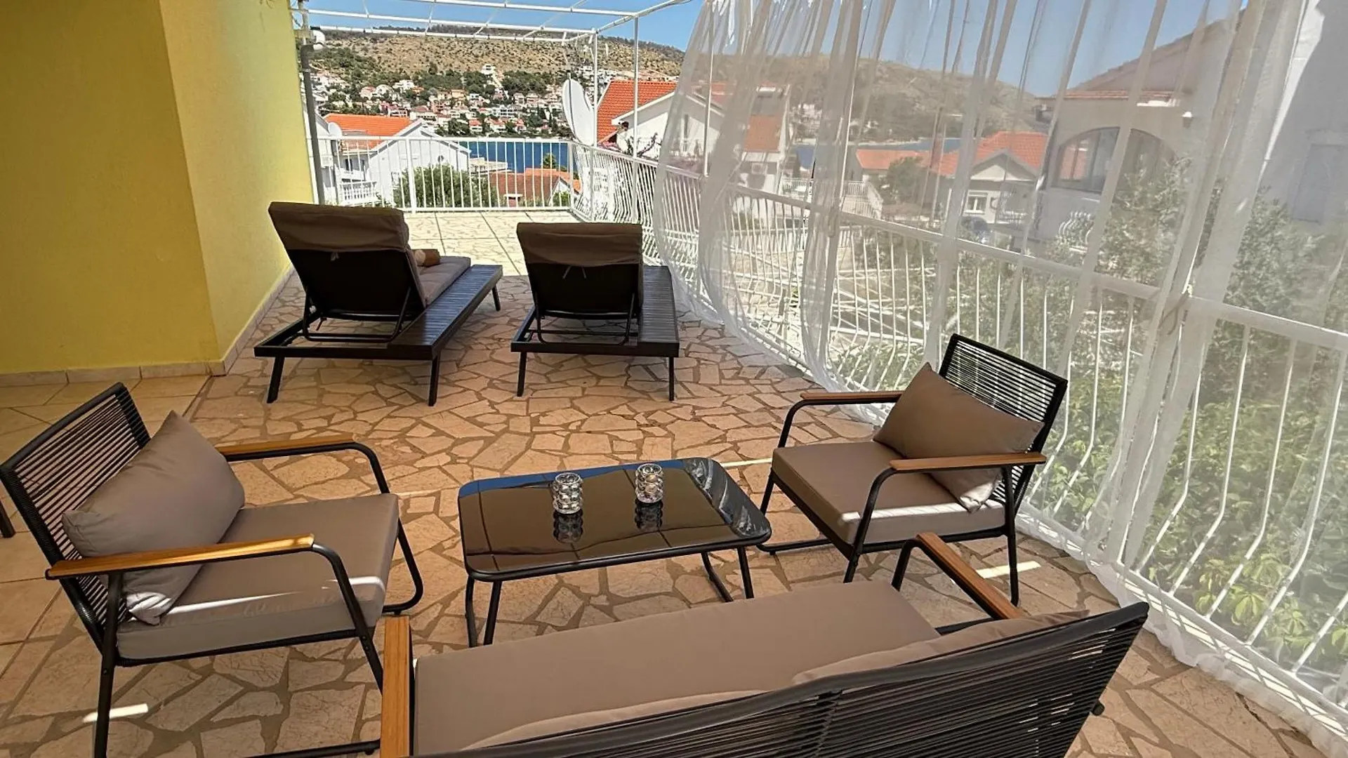Apartments Petar - Parking And Seaview تروغير كرواتيا